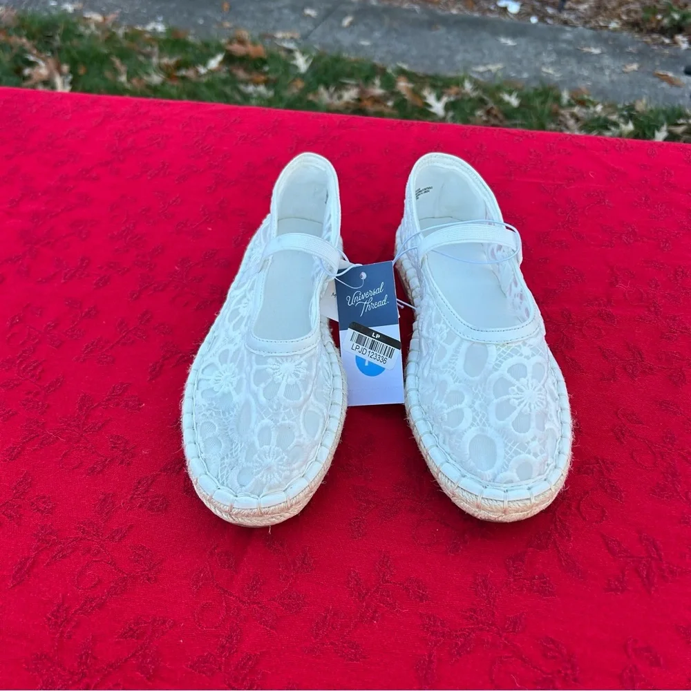 Women's Celia Floral Lace Mary Jane Espadrille Flat by universal thread size 7.5